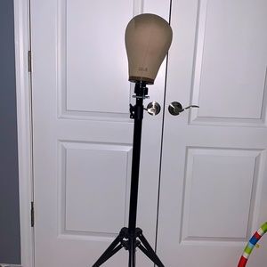 tripod stand with wig head